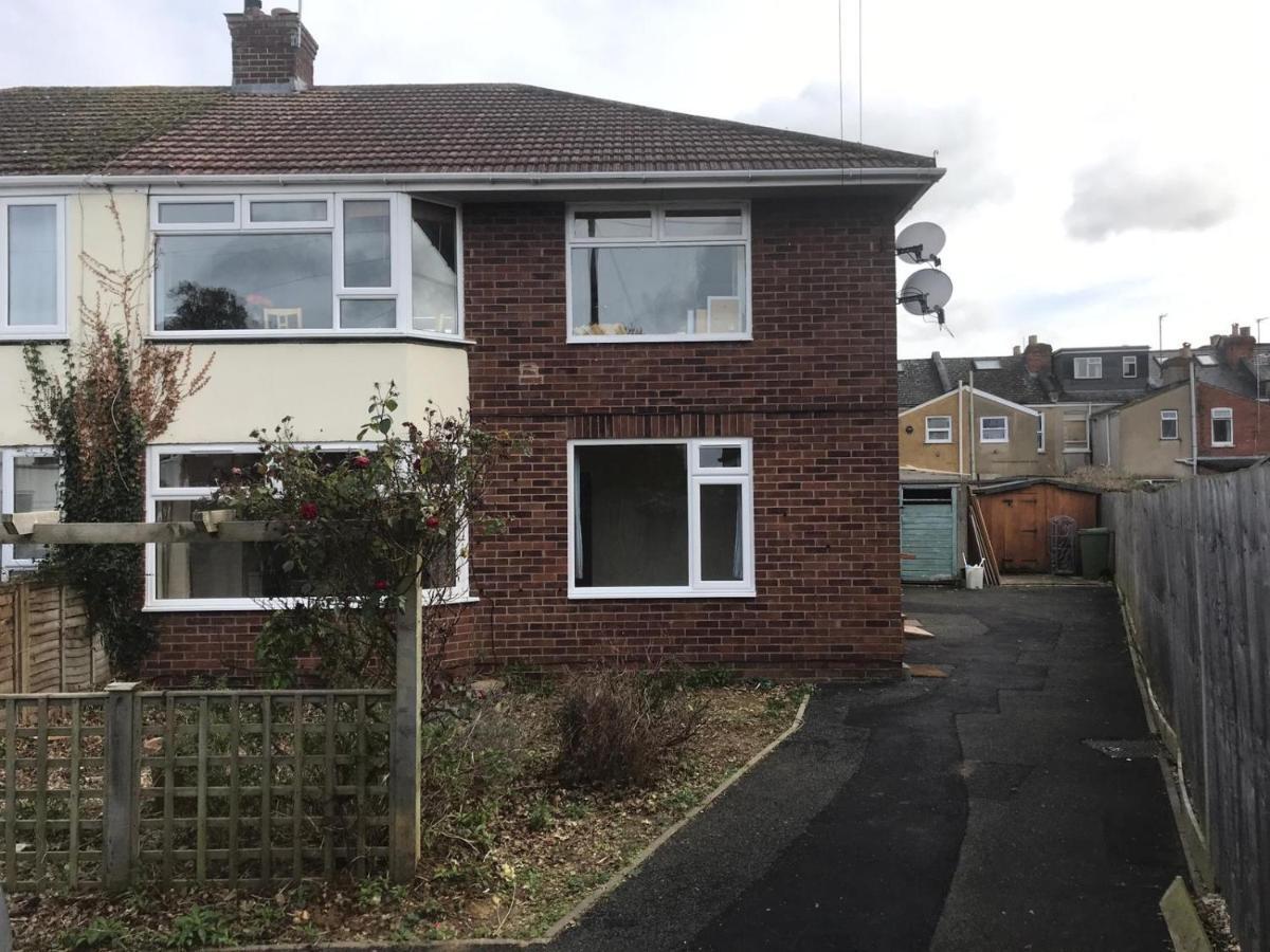 2 Bedroom Garden Apartment チェルトナム エクステリア 写真