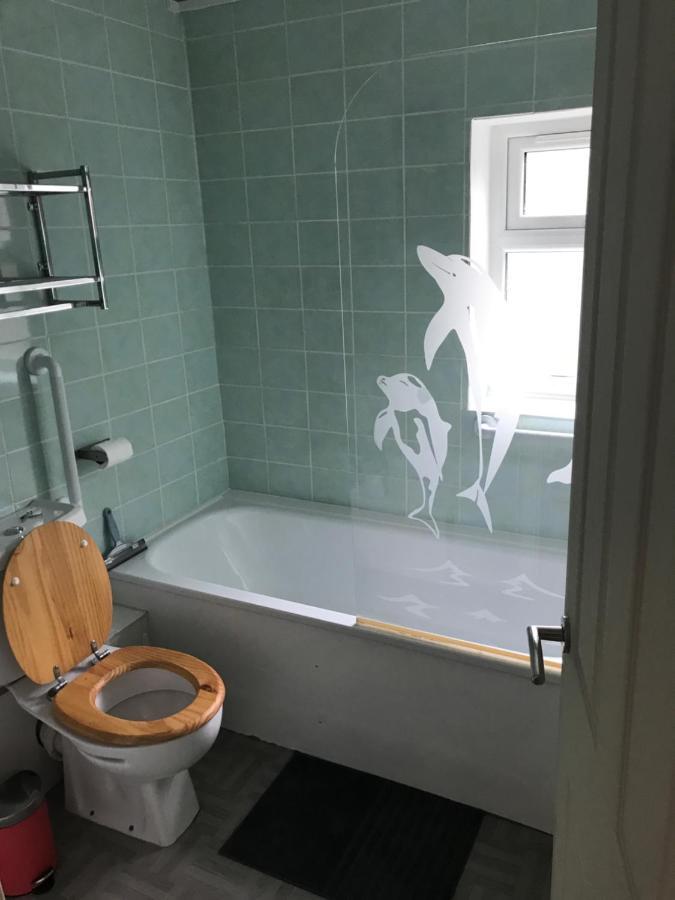 2 Bedroom Garden Apartment チェルトナム エクステリア 写真